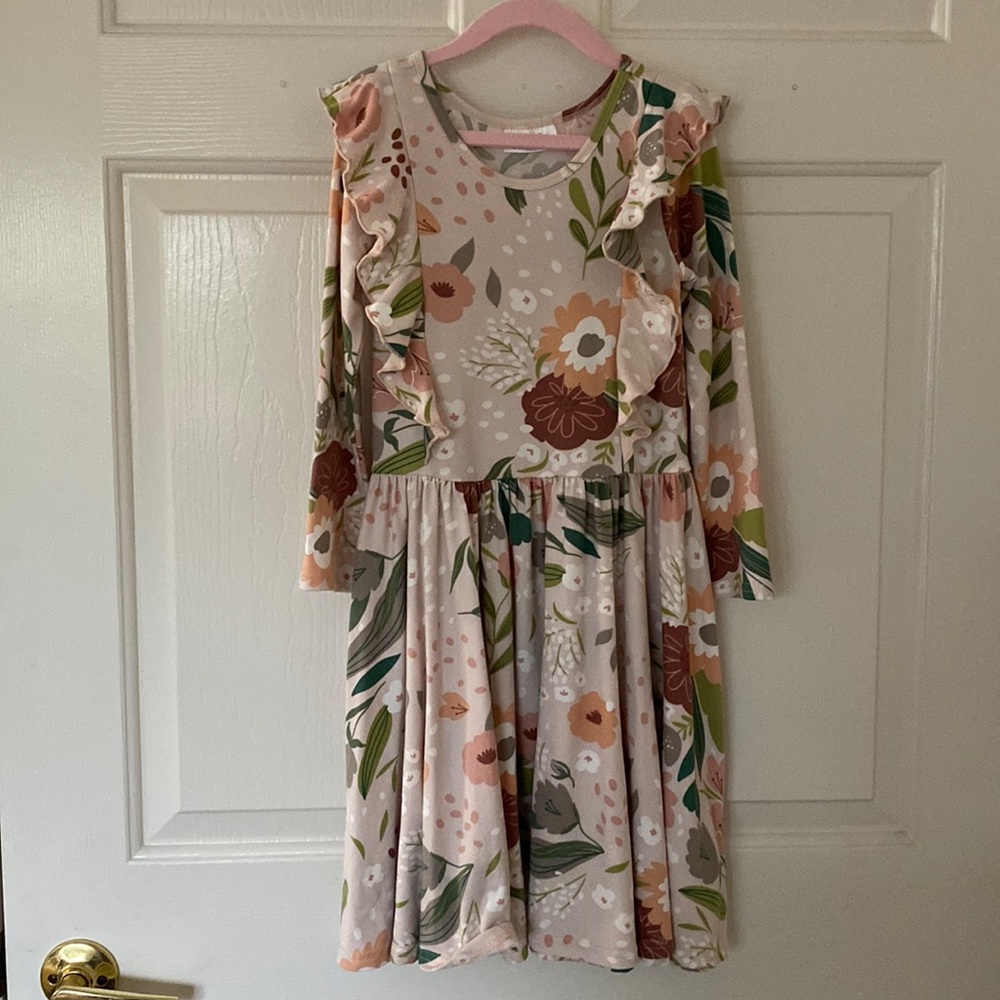 7 NWOT DDS Ruffle